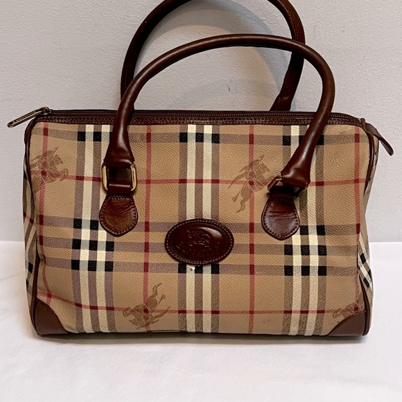 Burberrys Boston Bag - Picture 1 of 15